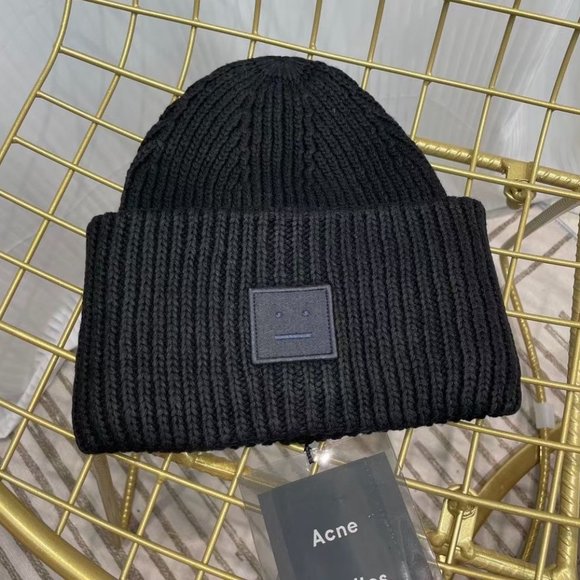 Acne Studios knitted hats Christmas money - Picture 1 of 6
